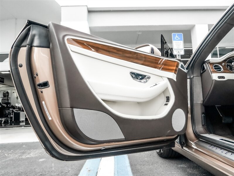 2021 Bentley Continental GT V8   - Photo 24 - Bonita Springs, FL 34134