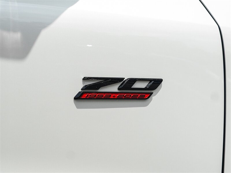 2023 Chevrolet Corvette Stingray 70th Anniversary - Photo 64 - Bonita Springs, FL 34134