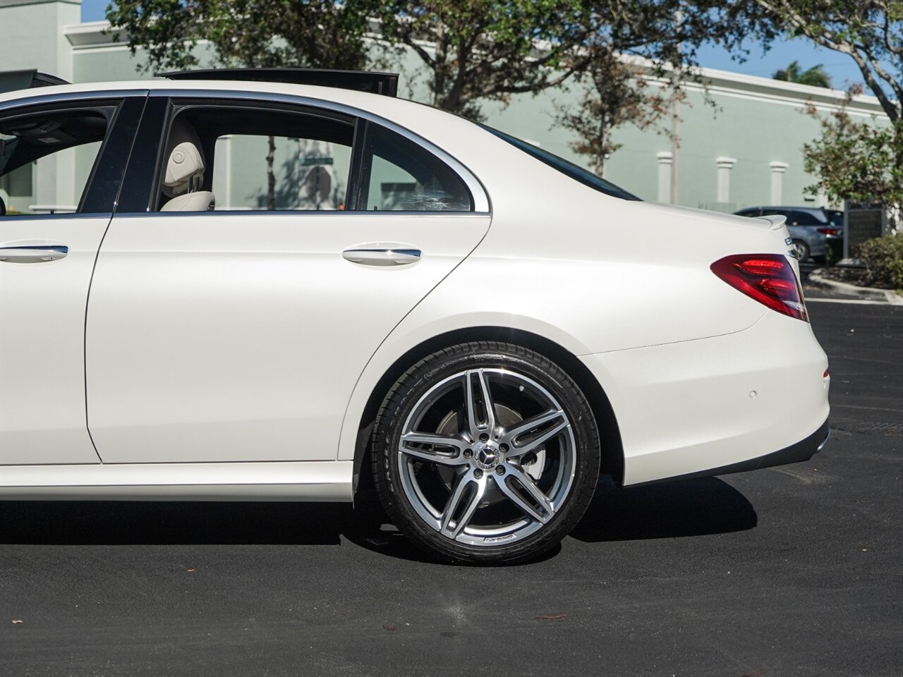 2019 Mercedes-Benz E 300   - Photo 45 - Bonita Springs, FL 34134