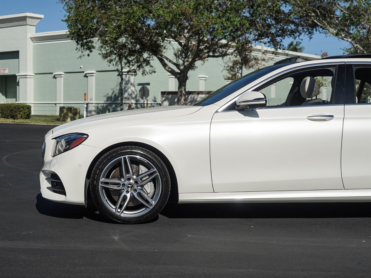 2019 Mercedes-Benz E 300   - Photo 43 - Bonita Springs, FL 34134