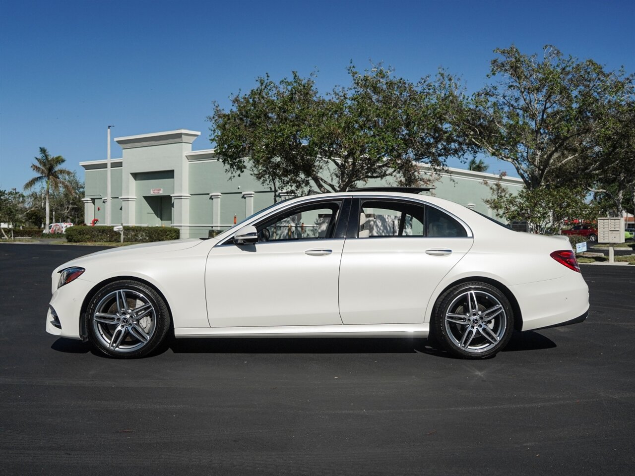 2019 Mercedes-Benz E 300   - Photo 42 - Bonita Springs, FL 34134