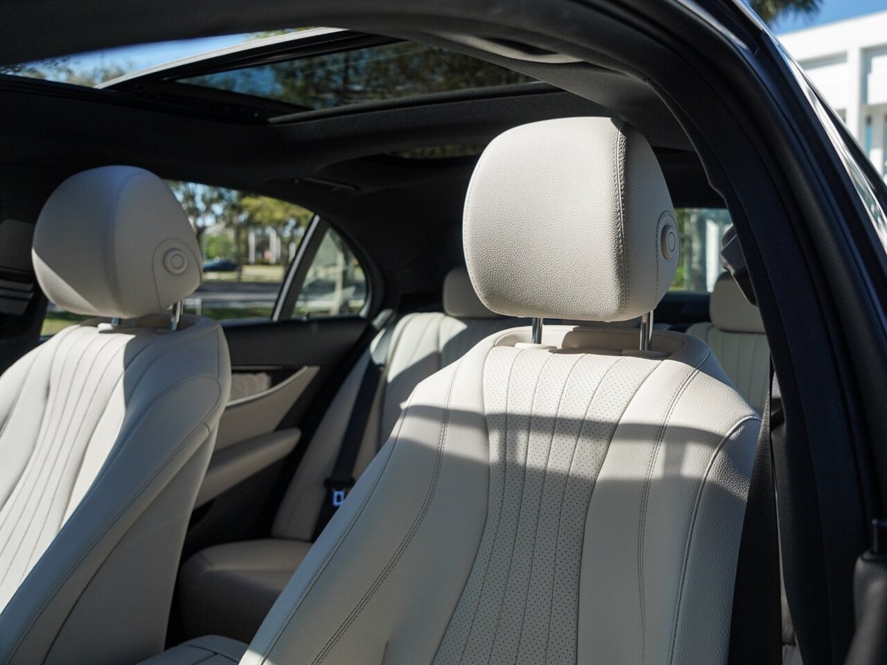 2019 Mercedes-Benz E 300   - Photo 7 - Bonita Springs, FL 34134