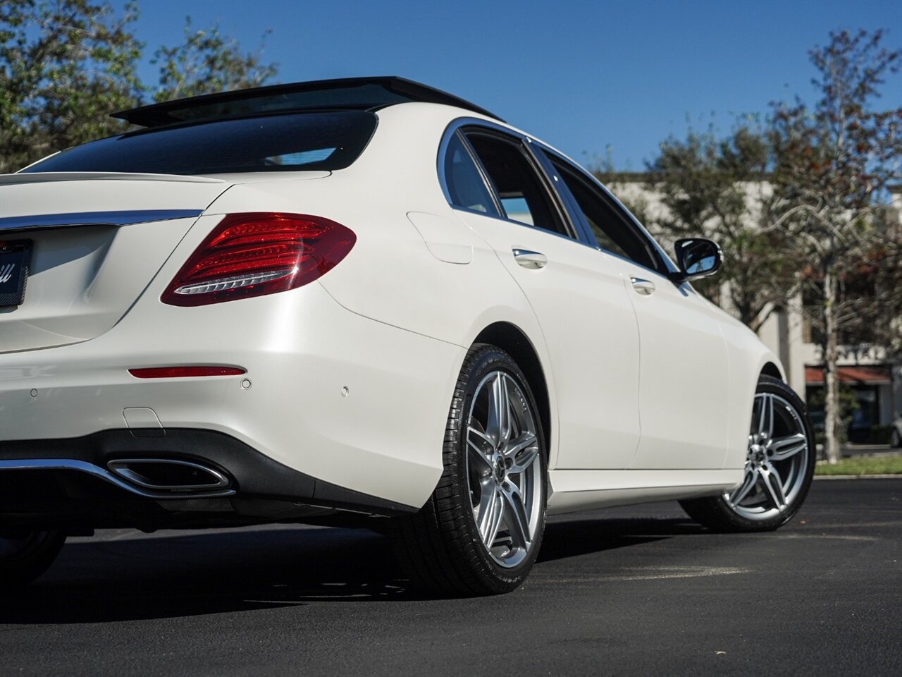 2019 Mercedes-Benz E 300   - Photo 62 - Bonita Springs, FL 34134