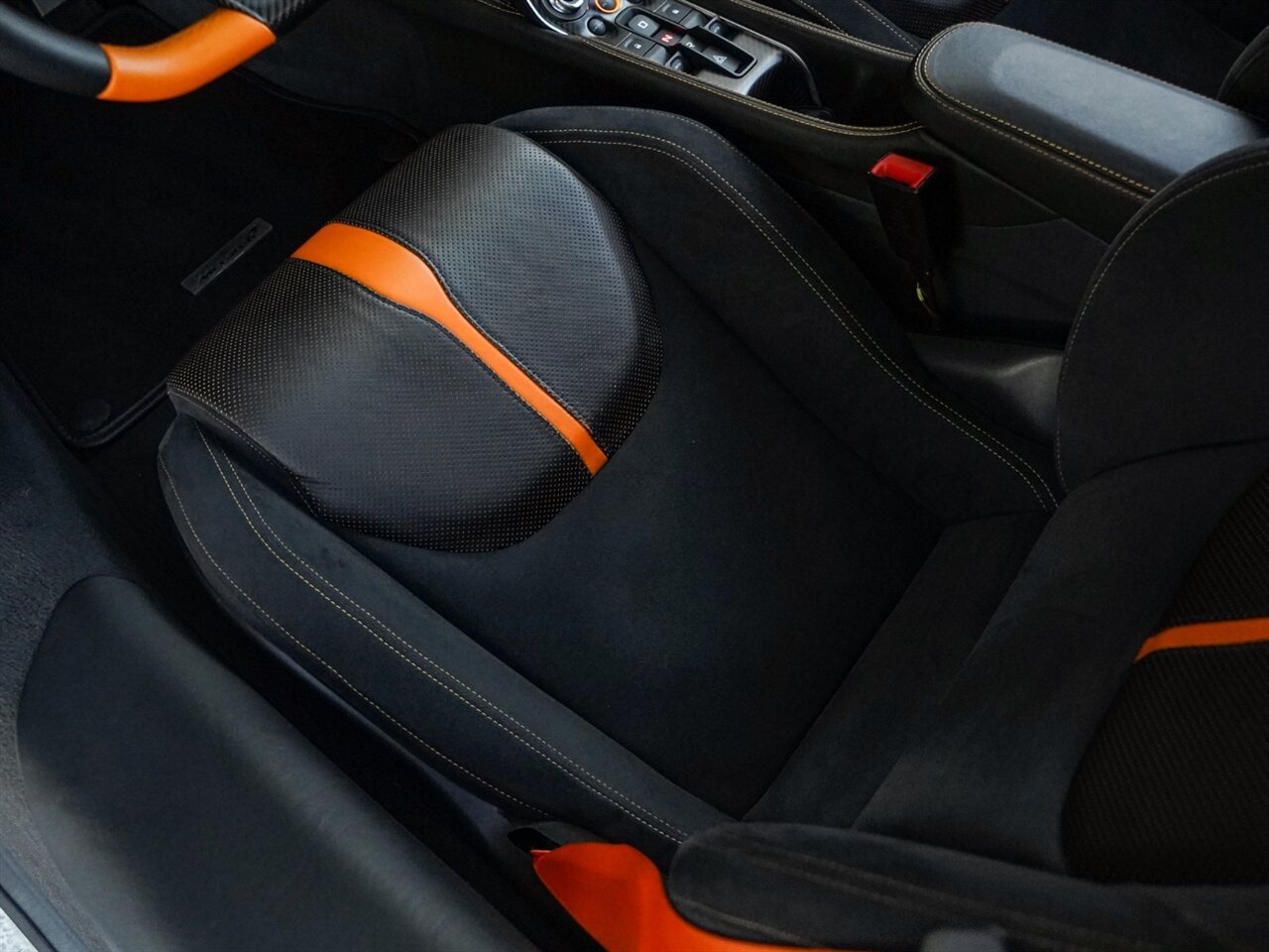 2019 McLaren 570GT   - Photo 25 - Bonita Springs, FL 34134