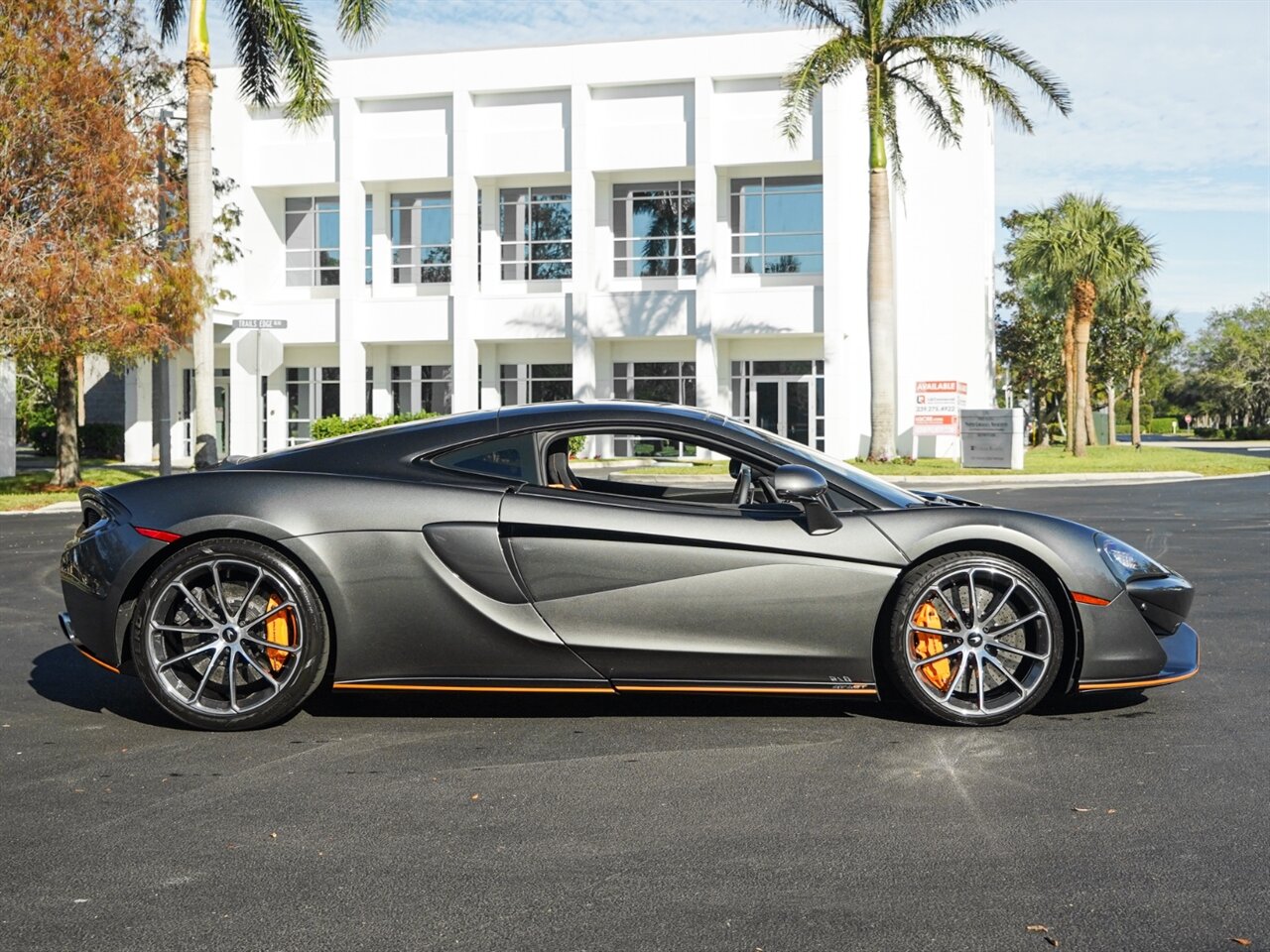 2019 McLaren 570GT   - Photo 62 - Bonita Springs, FL 34134