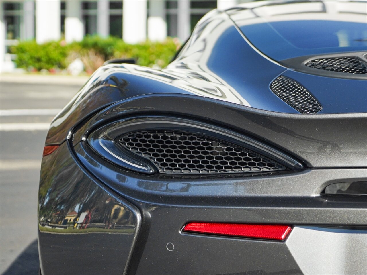 2019 McLaren 570GT   - Photo 50 - Bonita Springs, FL 34134