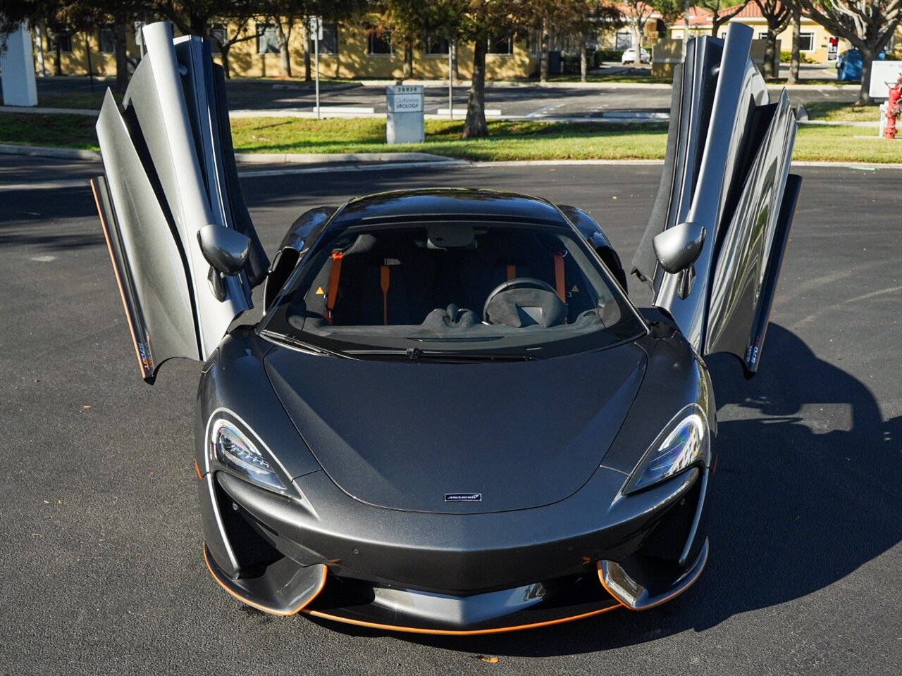 2019 McLaren 570GT   - Photo 8 - Bonita Springs, FL 34134