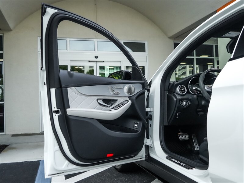 2021 Mercedes-Benz GLC AMG GLC 63 S   - Photo 24 - Bonita Springs, FL 34134