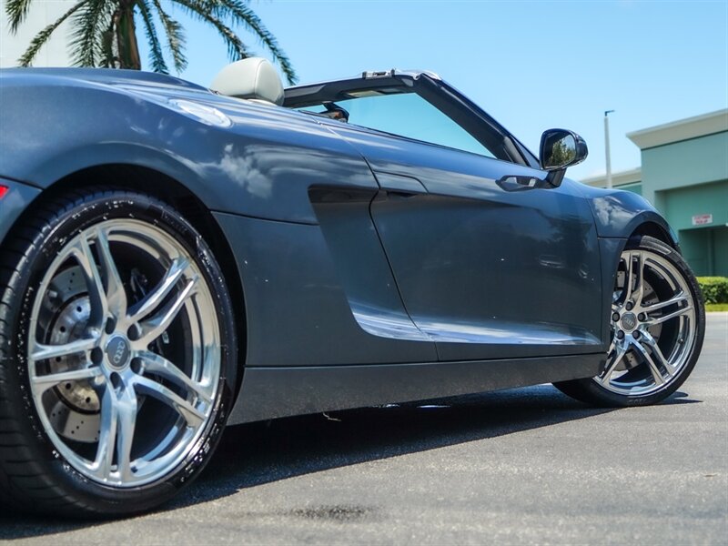 2011 Audi R8 4.2 quattro Spyder   - Photo 39 - Bonita Springs, FL 34134