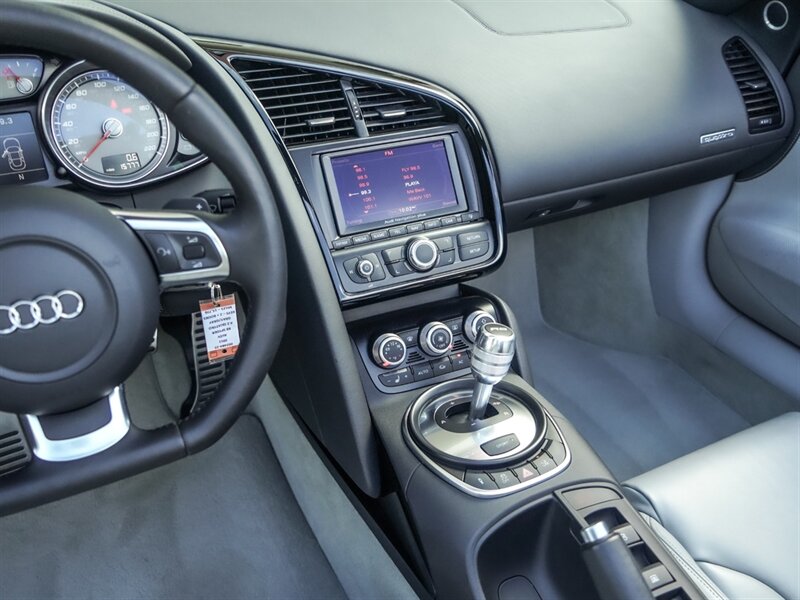 2011 Audi R8 4.2 quattro Spyder   - Photo 15 - Bonita Springs, FL 34134