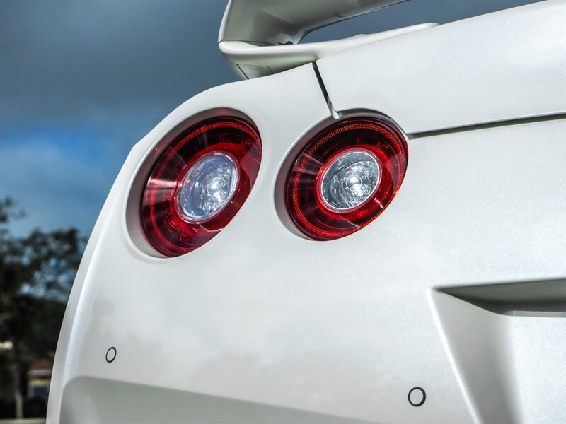 2018 Nissan GT-R Premium   - Photo 45 - Bonita Springs, FL 34134