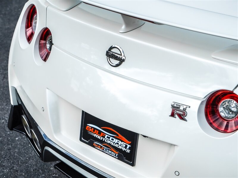 2018 Nissan GT-R Premium   - Photo 48 - Bonita Springs, FL 34134