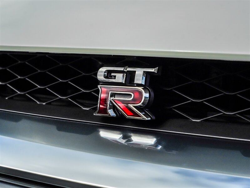 2018 Nissan GT-R Premium   - Photo 12 - Bonita Springs, FL 34134