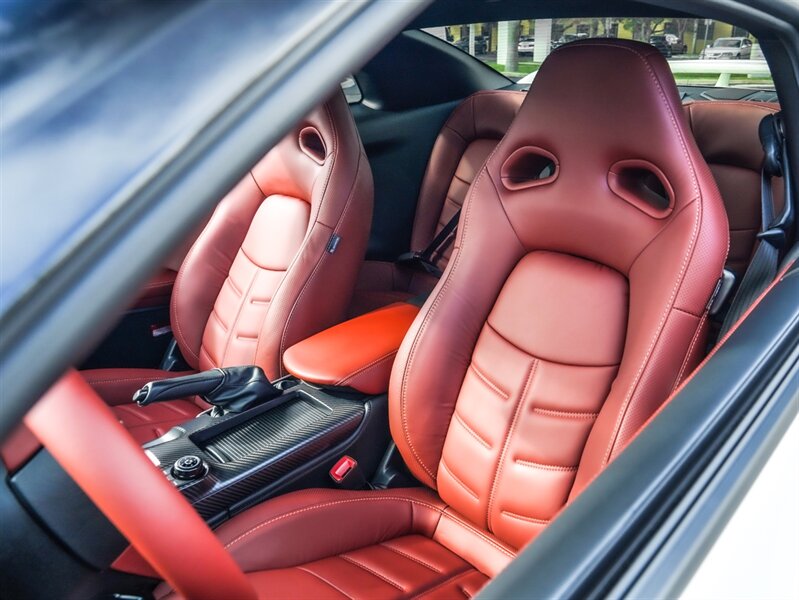2018 Nissan GT-R Premium   - Photo 8 - Bonita Springs, FL 34134