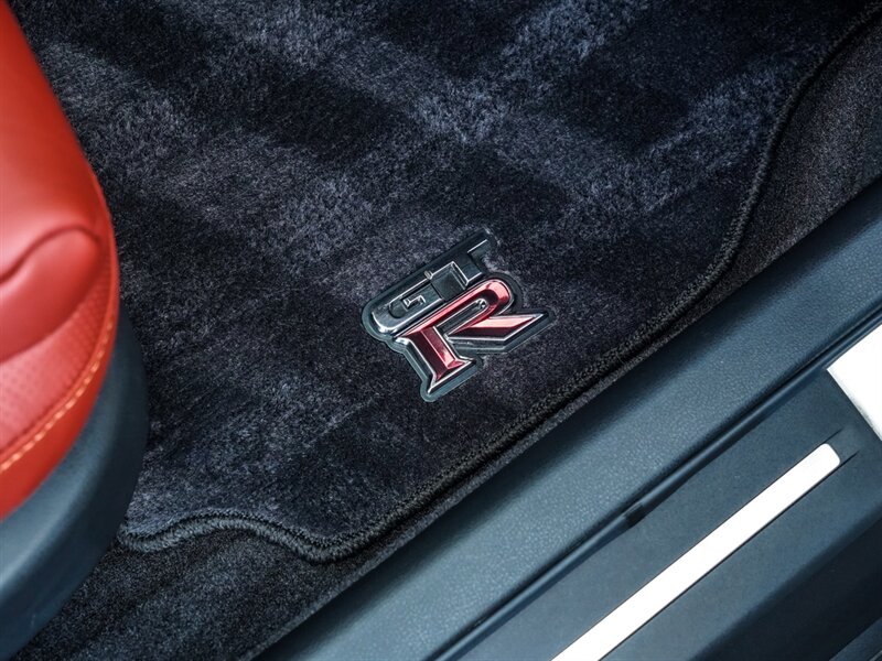 2018 Nissan GT-R Premium   - Photo 30 - Bonita Springs, FL 34134