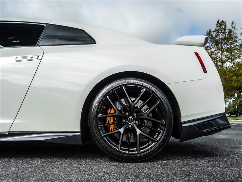 2018 Nissan GT-R Premium   - Photo 41 - Bonita Springs, FL 34134