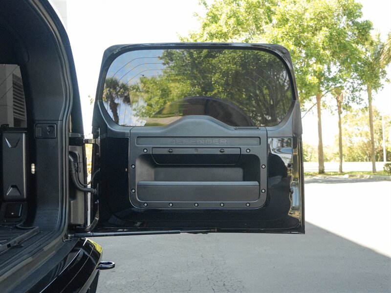 2023 Land Rover Defender 110 V8 Carpathian Edition - Photo 39 - Bonita Springs, FL 34134