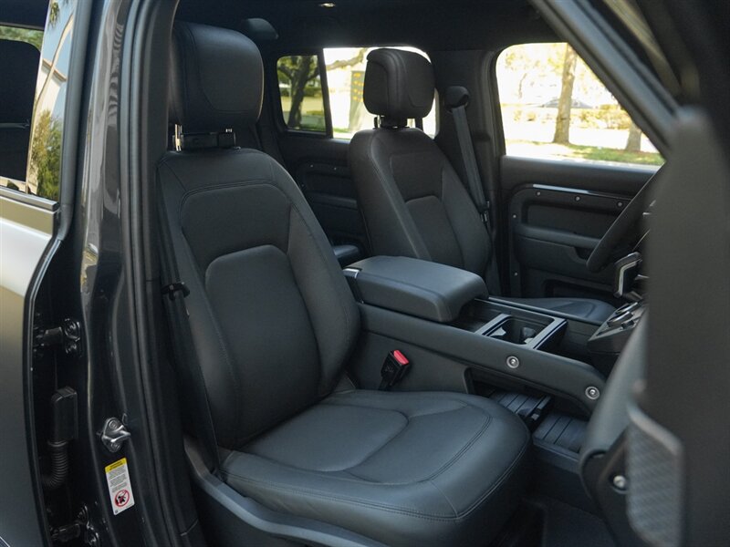 2023 Land Rover Defender 110 V8 Carpathian Edition - Photo 34 - Bonita Springs, FL 34134