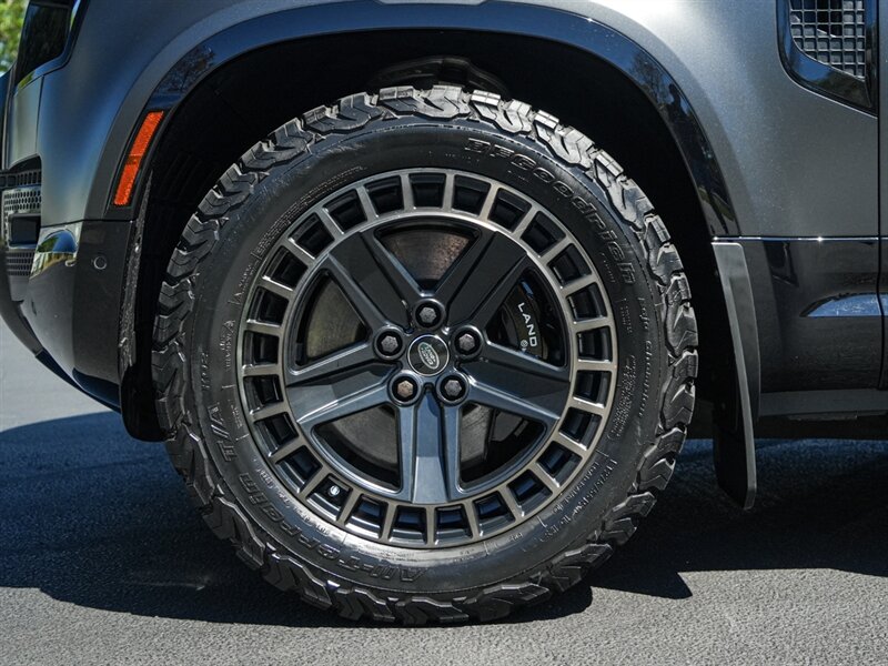 2023 Land Rover Defender 110 V8 Carpathian Edition - Photo 48 - Bonita Springs, FL 34134