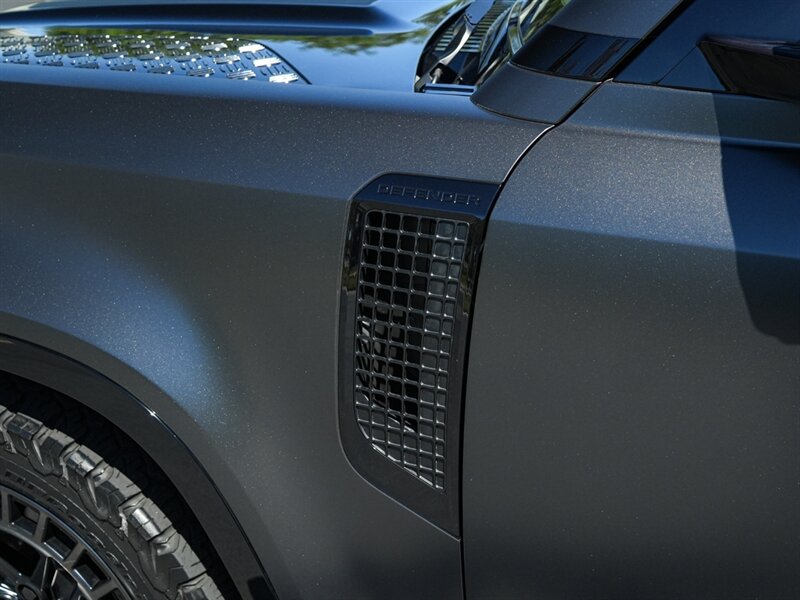 2023 Land Rover Defender 110 V8 Carpathian Edition - Photo 47 - Bonita Springs, FL 34134