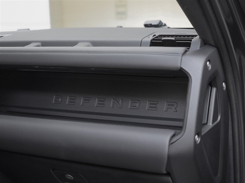2023 Land Rover Defender 110 V8 Carpathian Edition - Photo 35 - Bonita Springs, FL 34134