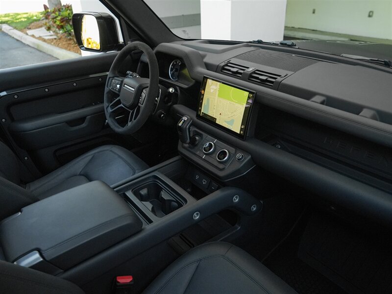2023 Land Rover Defender 110 V8 Carpathian Edition - Photo 33 - Bonita Springs, FL 34134
