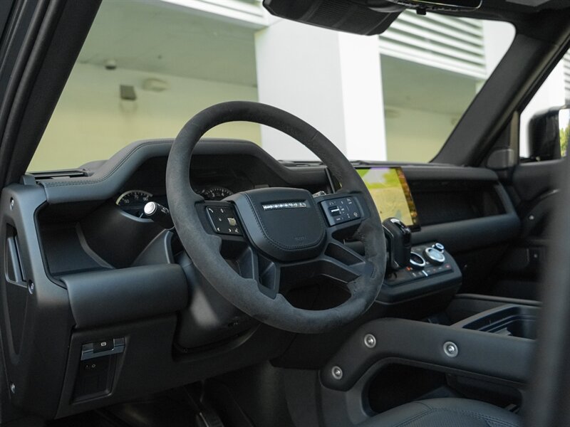 2023 Land Rover Defender 110 V8 Carpathian Edition - Photo 13 - Bonita Springs, FL 34134