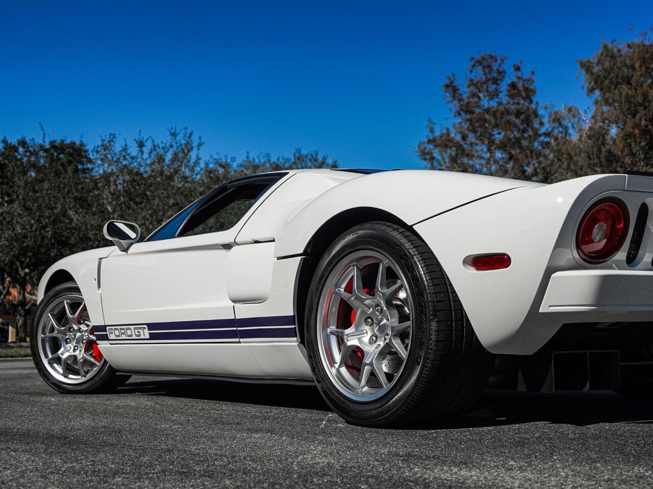 2005 Ford GT   - Photo 57 - Bonita Springs, FL 34134