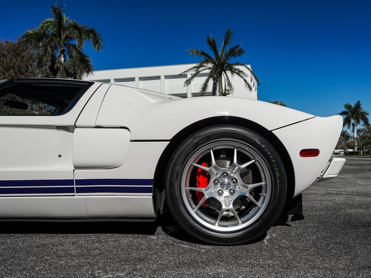 2005 Ford GT   - Photo 49 - Bonita Springs, FL 34134