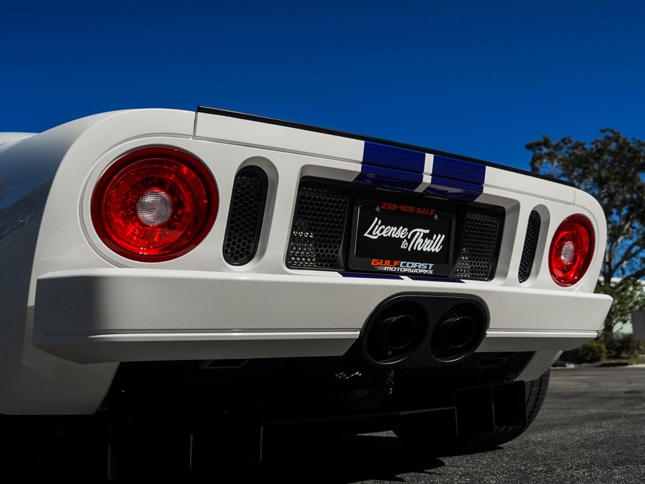 2005 Ford GT   - Photo 62 - Bonita Springs, FL 34134