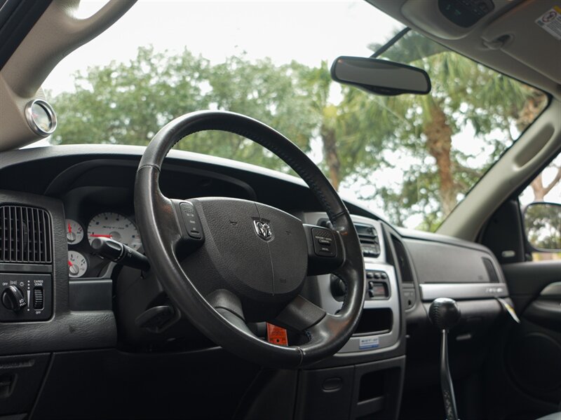 2005 Dodge Ram 1500 SRT-10 2dr Regular Cab   - Photo 13 - Bonita Springs, FL 34134