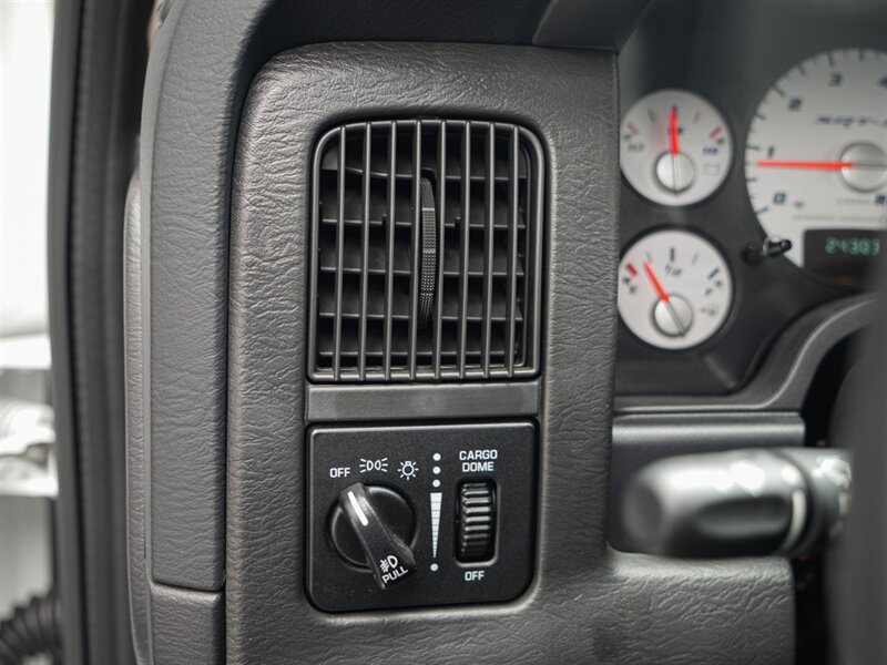 2005 Dodge Ram 1500 SRT-10 2dr Regular Cab   - Photo 23 - Bonita Springs, FL 34134