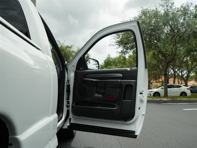 2005 Dodge Ram 1500 SRT-10 2dr Regular Cab   - Photo 33 - Bonita Springs, FL 34134