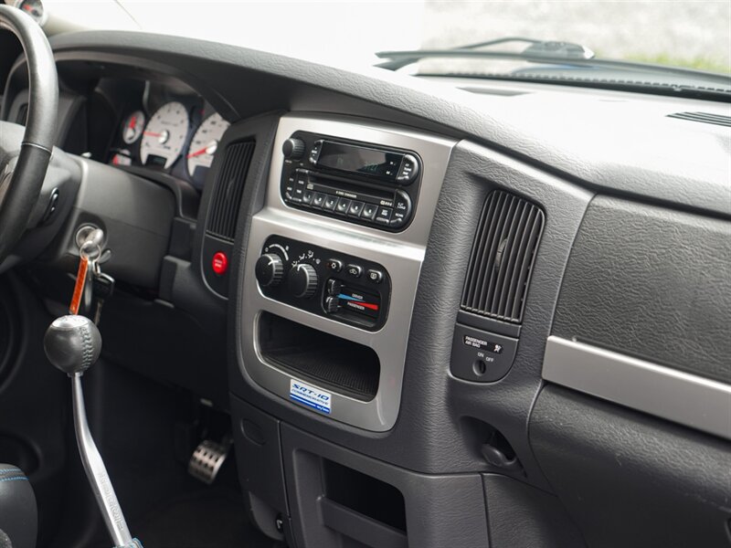 2005 Dodge Ram 1500 SRT-10 2dr Regular Cab   - Photo 31 - Bonita Springs, FL 34134