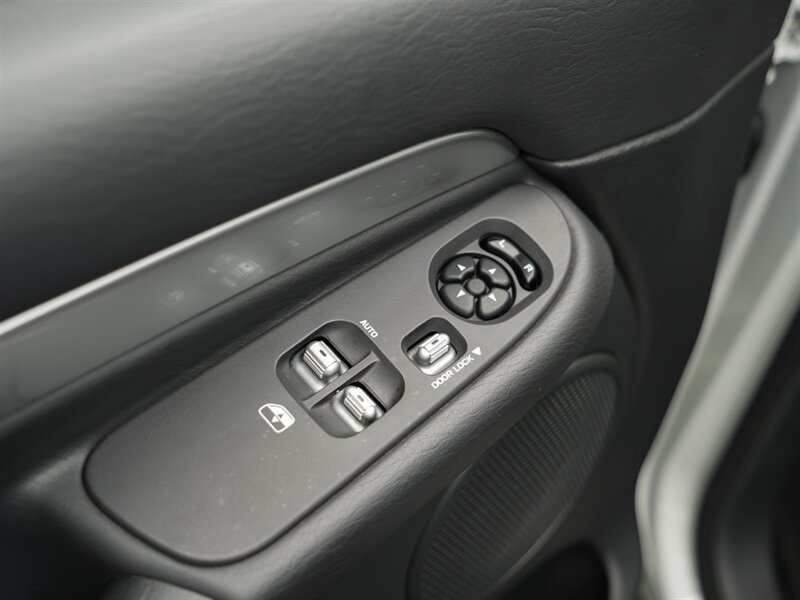 2005 Dodge Ram 1500 SRT-10 2dr Regular Cab   - Photo 24 - Bonita Springs, FL 34134