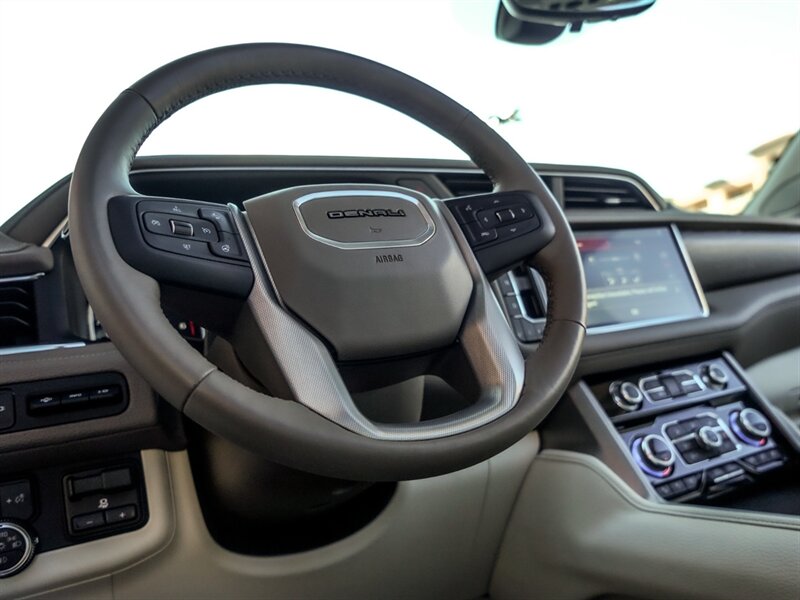 2021 GMC Yukon XL Denali   - Photo 12 - Bonita Springs, FL 34134