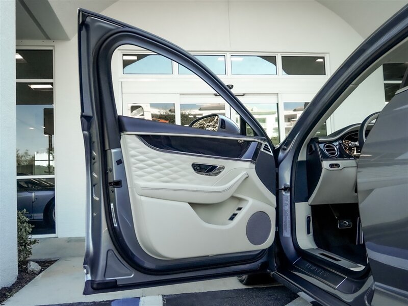 2021 Bentley Flying Spur W12   - Photo 26 - Bonita Springs, FL 34134