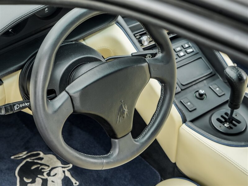 1995 Lamborghini Diablo VT - Photo 25 - Bonita Springs, FL 34134