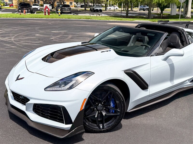 2019 Chevrolet Corvette ZR1 - Photo 10 - Bonita Springs, FL 34134