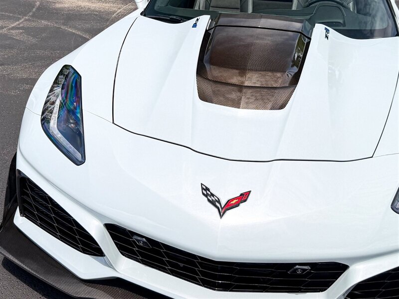 2019 Chevrolet Corvette ZR1 - Photo 5 - Bonita Springs, FL 34134