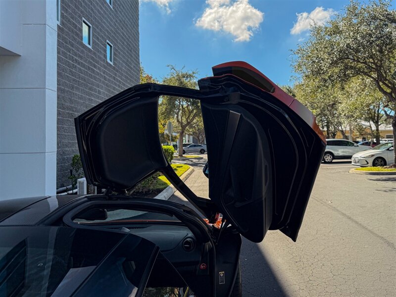 2018 McLaren 720S Performance   - Photo 37 - Bonita Springs, FL 34134