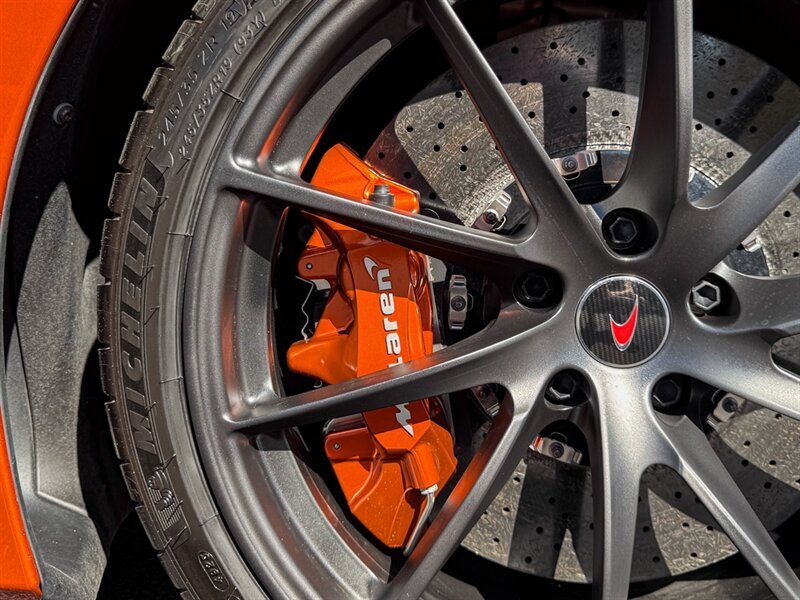 2018 McLaren 720S Performance   - Photo 64 - Bonita Springs, FL 34134