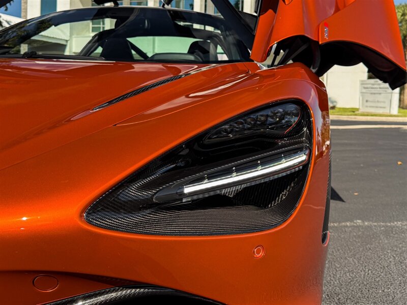 2018 McLaren 720S Performance   - Photo 3 - Bonita Springs, FL 34134