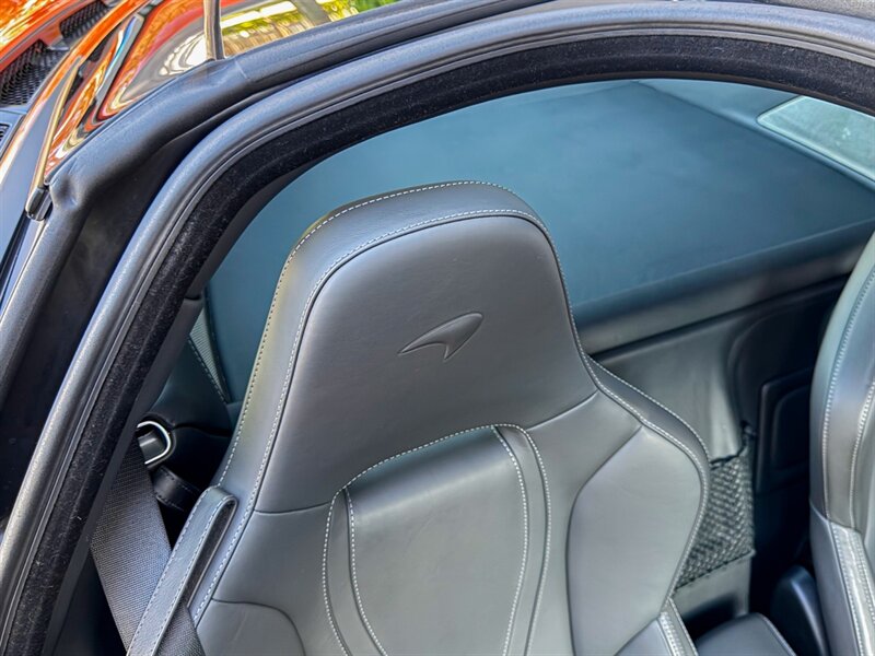 2018 McLaren 720S Performance   - Photo 33 - Bonita Springs, FL 34134