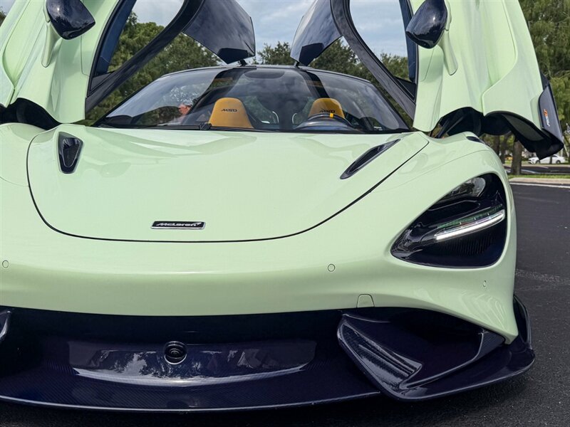 2021 McLaren 765LT - Photo 5 - Bonita Springs, FL 34134