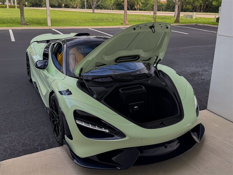 2021 McLaren 765LT - Photo 43 - Bonita Springs, FL 34134