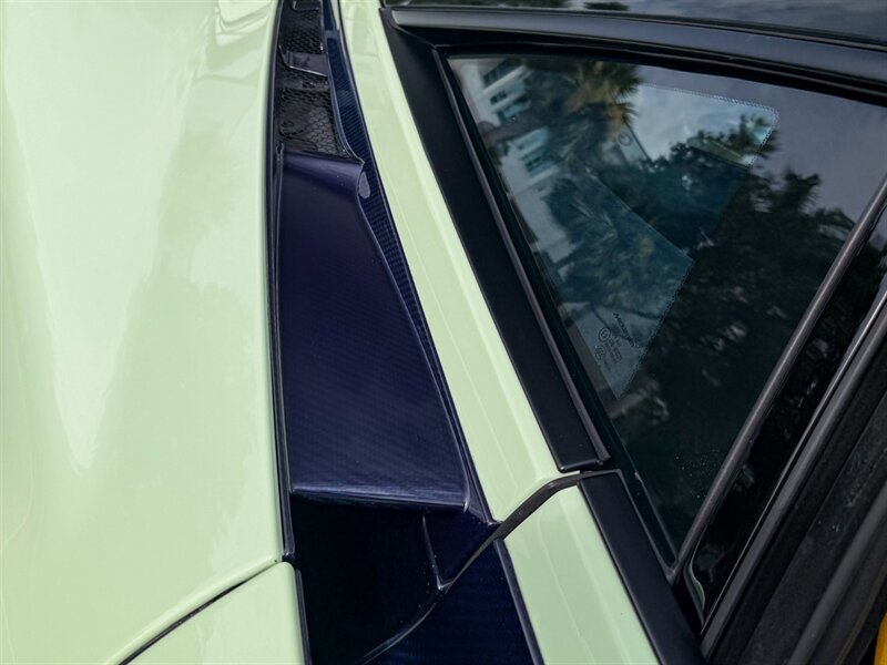 2021 McLaren 765LT - Photo 71 - Bonita Springs, FL 34134