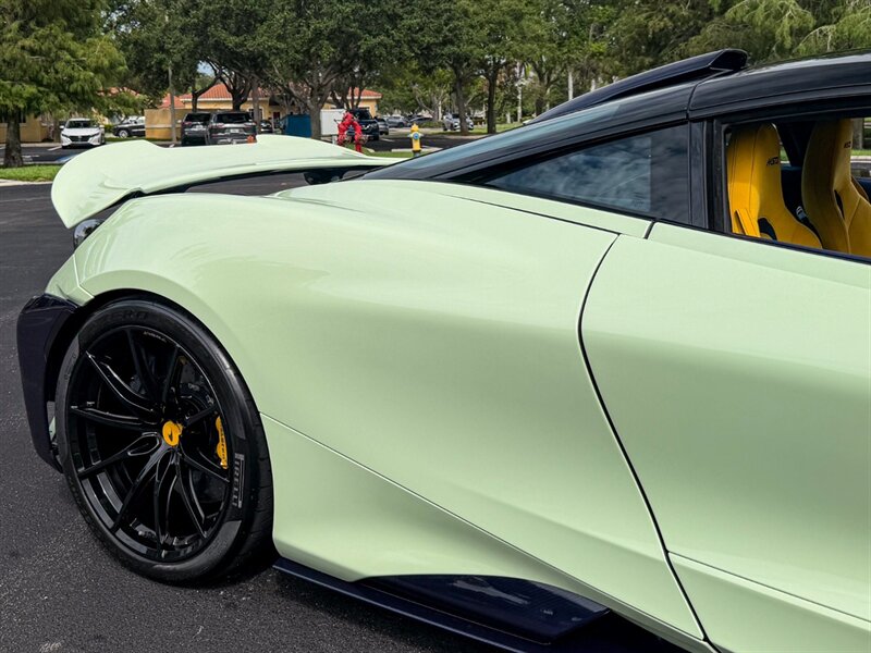 2021 McLaren 765LT - Photo 70 - Bonita Springs, FL 34134