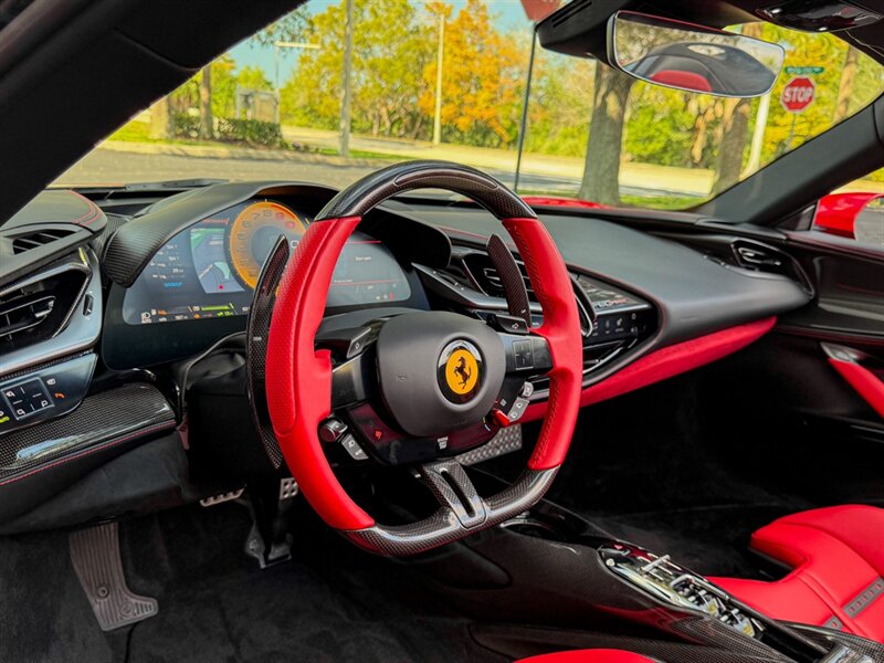 2023 Ferrari SF90 Spider - Photo 10 - Bonita Springs, FL 34134