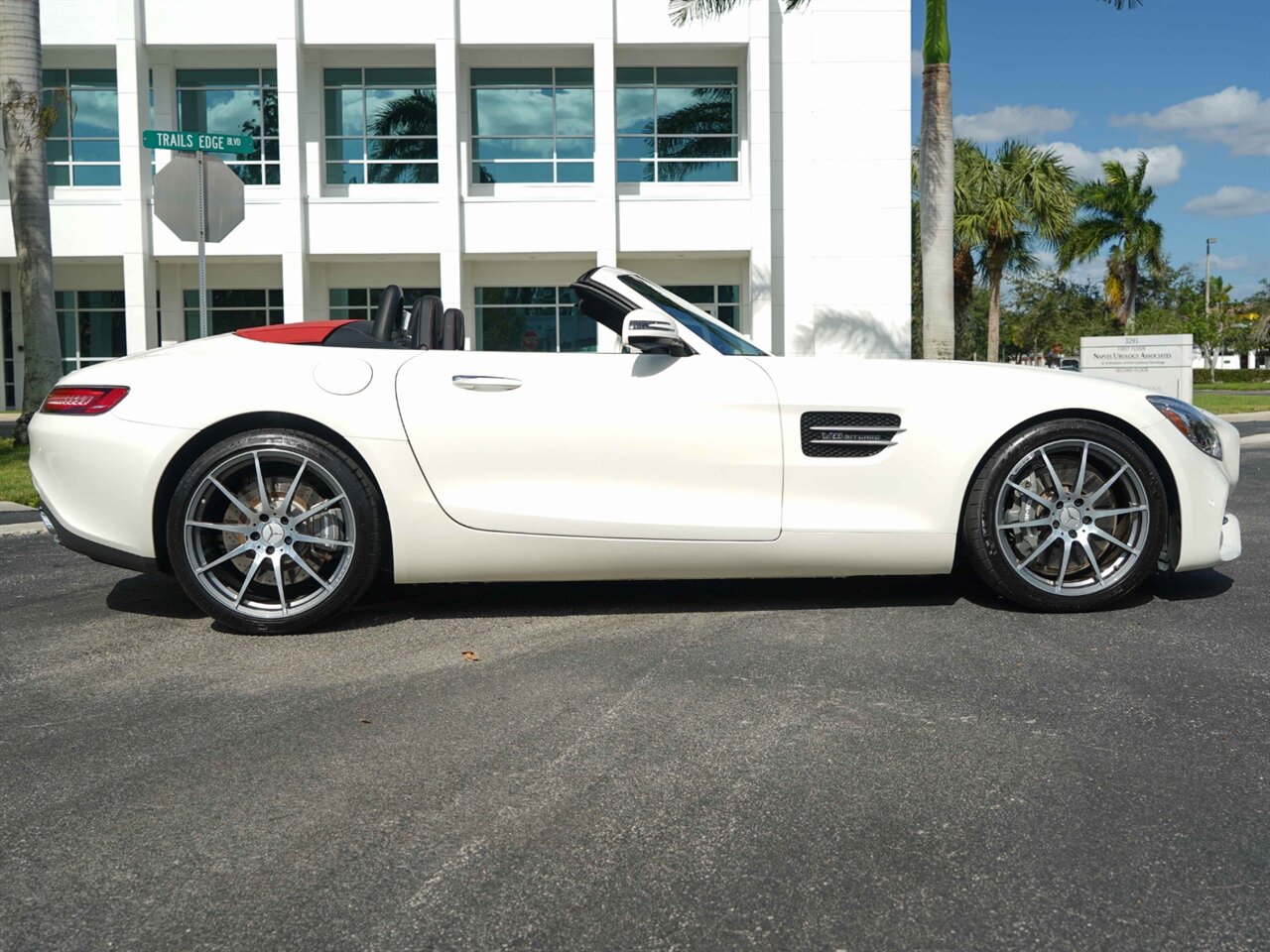 2019 Mercedes-Benz AMG GT   - Photo 14 - Bonita Springs, FL 34134